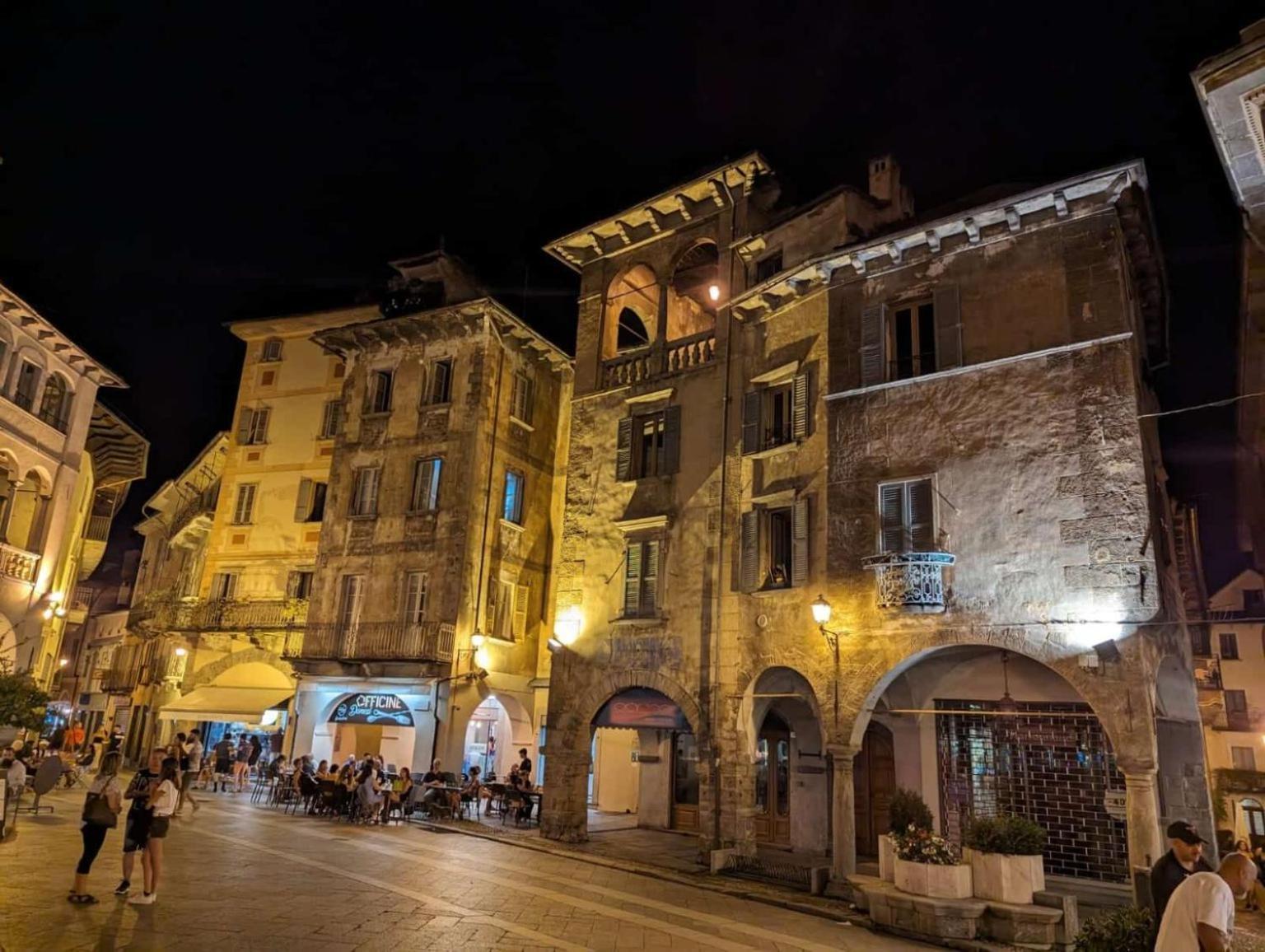 Casa Dell'Edera - Holiday Apartment In Domodossola Exterior photo
